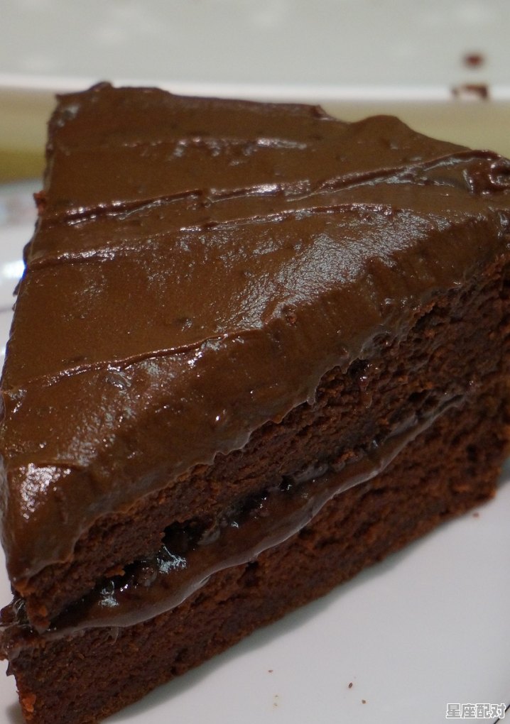 2月17日生日巧克力：巧克力蛋糕（Chocolate Custard） - 星座运势