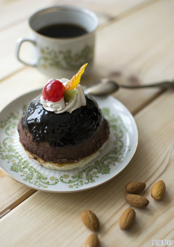 2月11日生日巧克力：果仁巧克力蛋糕（Nut Chocolate Cake） - 星座运势