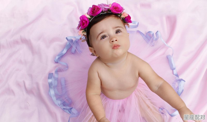 2020年8月女孩起名大全 - 星座运势