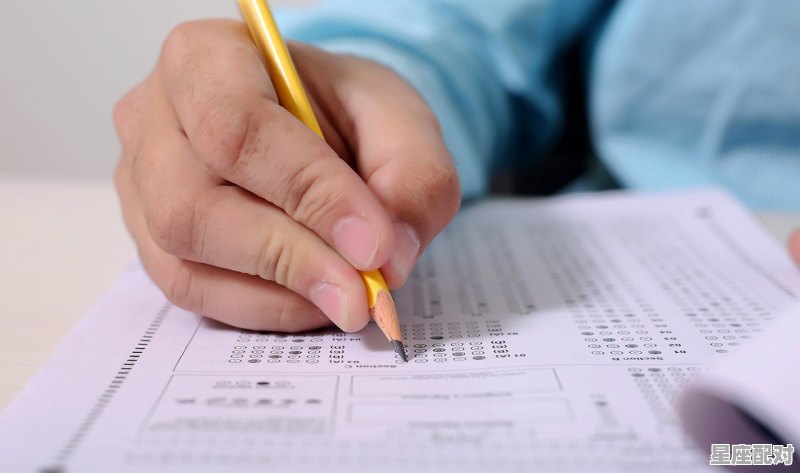 鼠年男孩起名常用字大全(带释义) 鼠年男孩起名常用字大全(带释义) - 星座运势