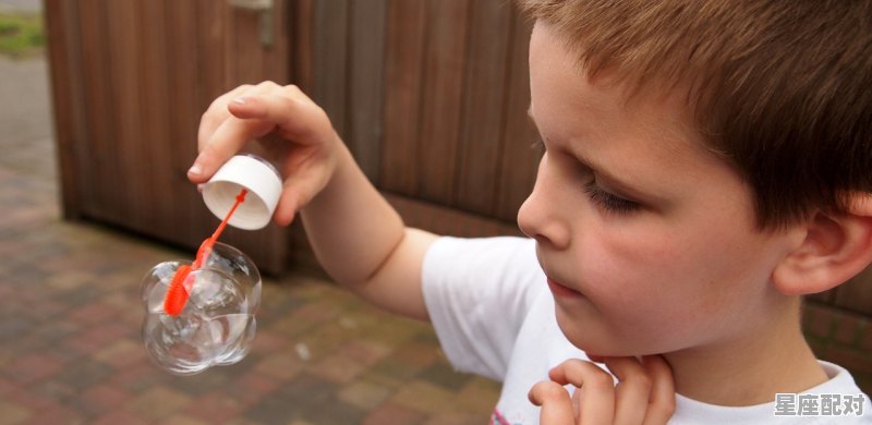 带合字的男孩名字 带合字的男孩名字 - 星座运势