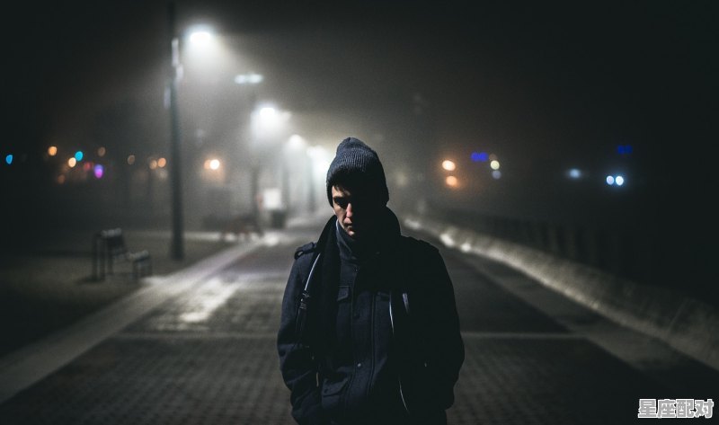 天蝎座男人：凝重冰山下喷渤欲发的浪漫与激情 - 星座运势