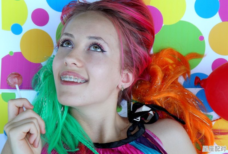 适合双鱼座的染发色彩 - 星座运势