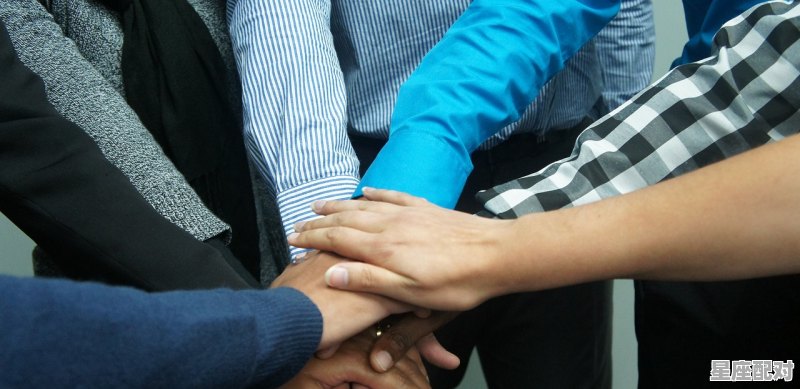 有凹陷掌心的人，比较容易存钱吗？ - 星座运势