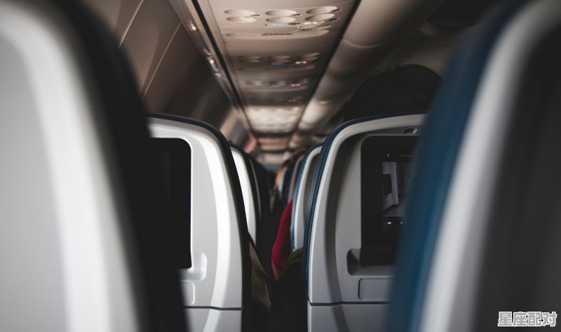 飞机上哪些座位是靠窗的,一般的星座是什么星座 飞机上哪些座位是靠窗的,一般的星座是什么星座 - 星座运势