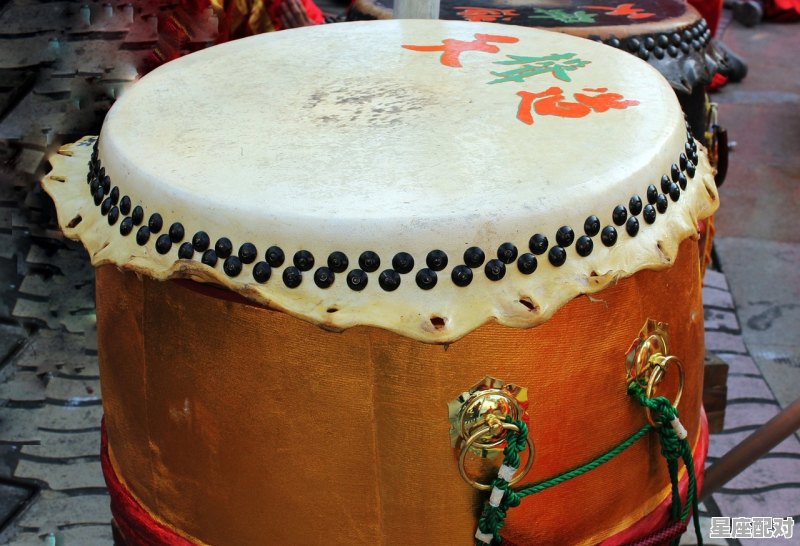 农历小年一般吃什么,中国有个习俗过小年吃什么 农历小年一般吃什么,中国有个习俗过小年吃什么 - 星座运势