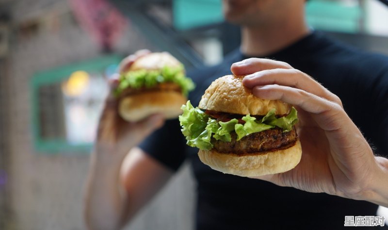 二十三糖瓜粘民谣歌,小年习俗吃糖瓜 - 星座运势