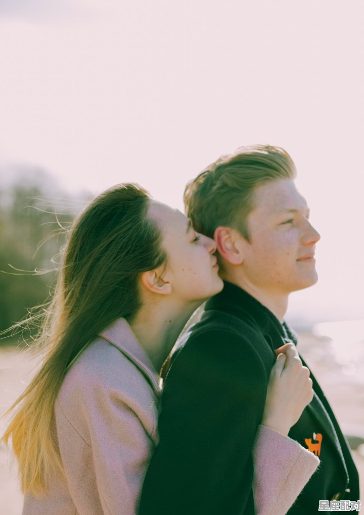 结婚时，有一戳窗户习俗，是如何说的_什么叫血町 - 星座运势