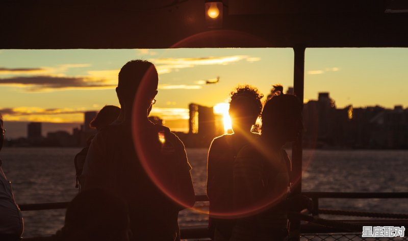 水瓶女为什么会推开喜欢的人,什么星座喜欢水瓶座 水瓶女为什么会推开喜欢的人,什么星座喜欢水瓶座 - 星座运势