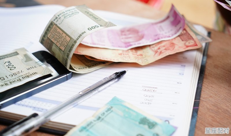 被小偷偷了钱是好事吗_“小鬼偷钱”是什么意思 - 星座运势