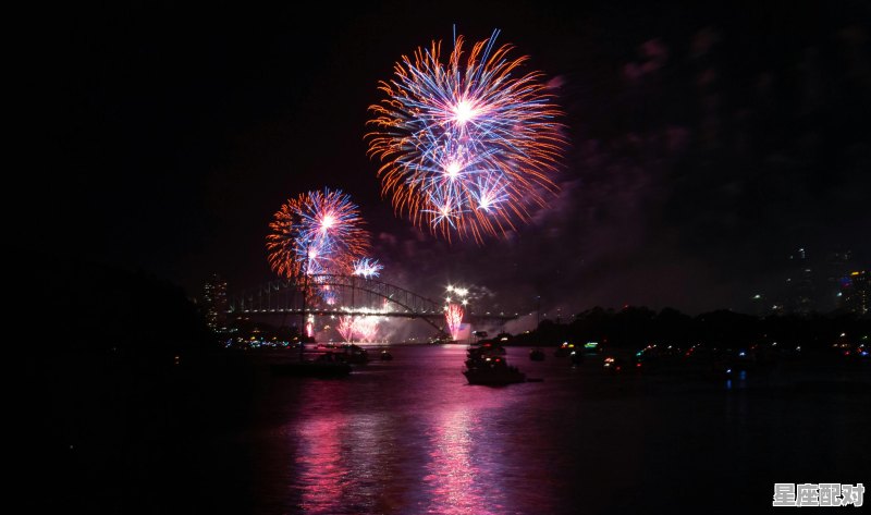 烟花什么颜色好看，红红火火传统习俗烟花 - 星座运势