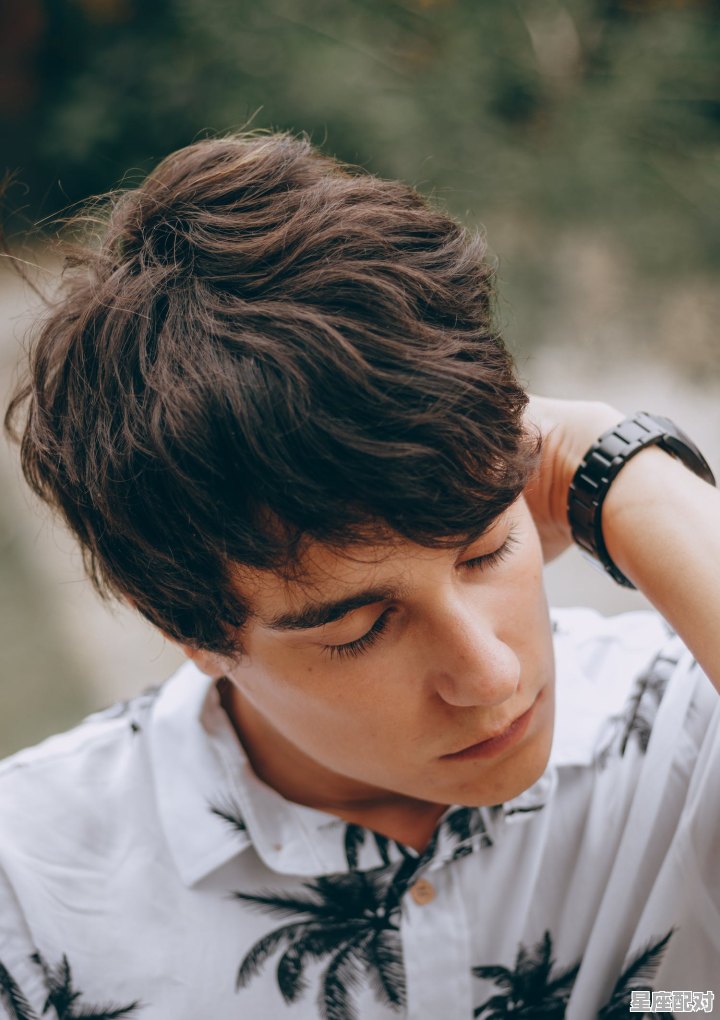 双鱼座的性格特点男生,双鱼座男人性格穿搭 - 星座运势