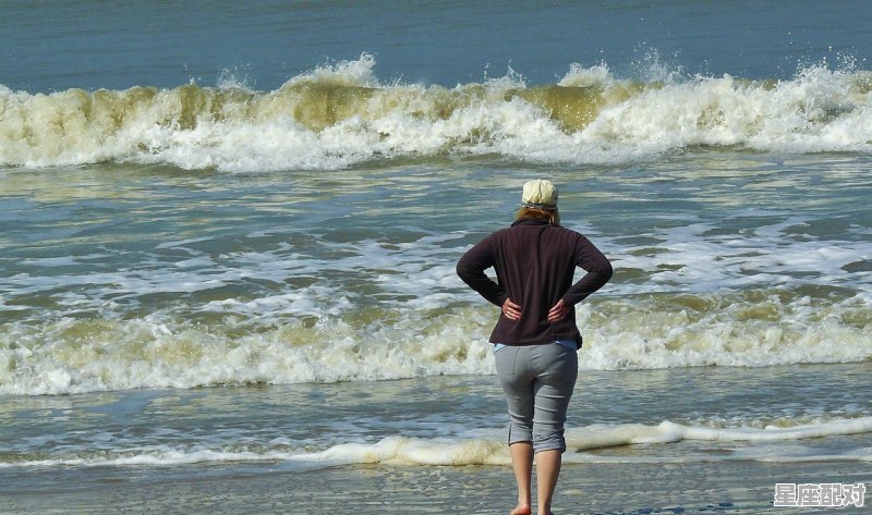 一个人为什么会出现在另一个人的梦里_做梦梦到好多人 - 星座运势