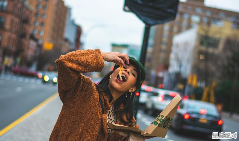 彝族的风俗相亲需要送米油奶茶吗_汉族人娶彝族女人靠谱吗 - 星座运势