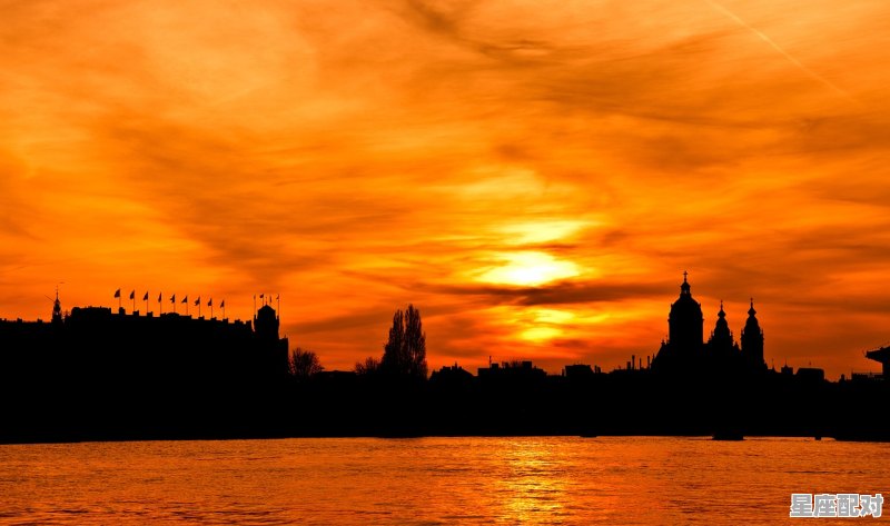 晚上敲锣打鼓什么说法_白城晚上为什么放鞭炮 - 星座运势