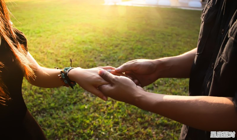 狮子男和双子女维持感情_双子女与狮子男谈恋爱的大忌 - 星座运势