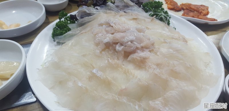 东北过年几点吃饭,东北过年吃东西的习俗 - 星座运势