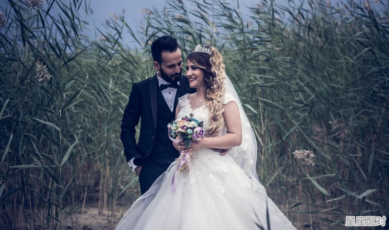 新媳妇进门的流程,新娘进门时需搞什么习俗仪式 新媳妇进门的流程,新娘进门时需搞什么习俗仪式 - 星座运势