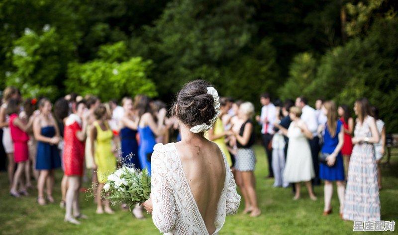 结婚时新娘半路脚下地了婚姻是不是不美满_新媳妇回娘家叫什么 结婚时新娘半路脚下地了婚姻是不是不美满_新媳妇回娘家叫什么 - 星座运势