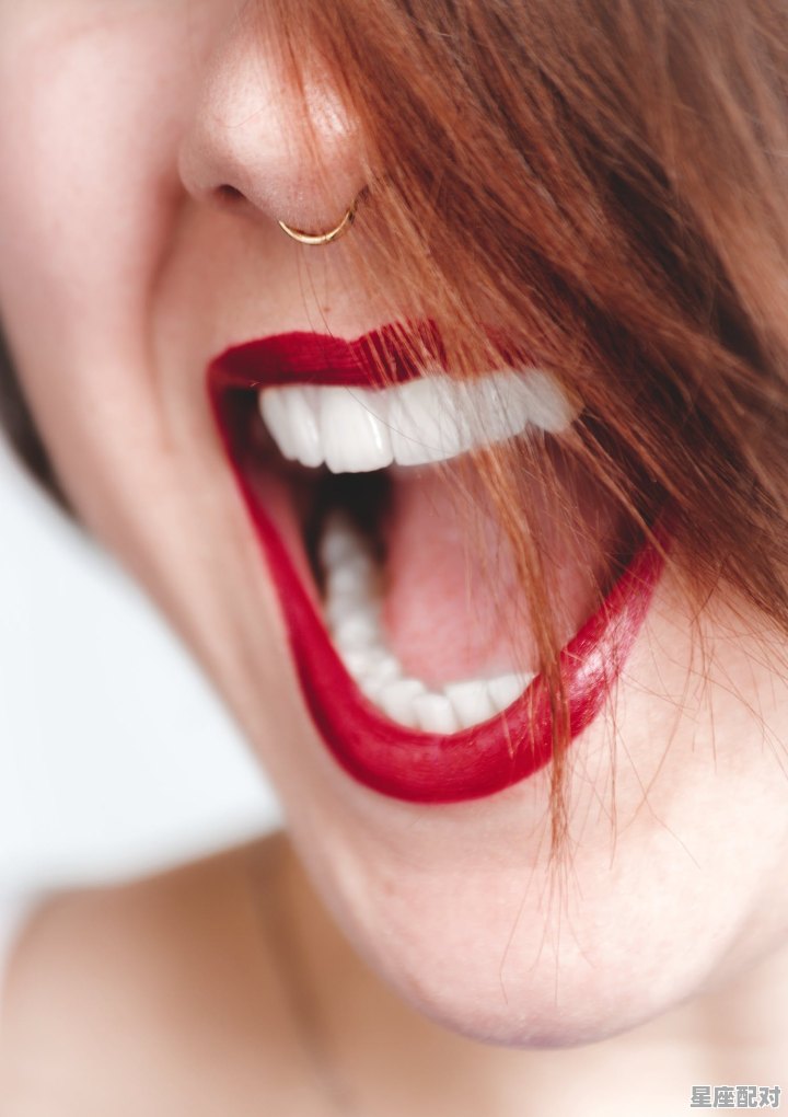 一觉醒来成了香肠嘴文案_梦到香肠 - 星座运势