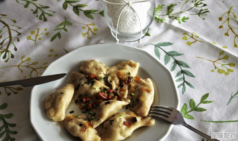 为什么天上会掉馅饼_天上掉馅饼告诉我们什么意思 - 星座运势