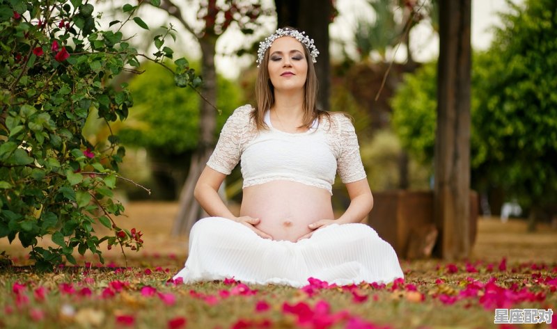 孕妇如何洗头?孕期洗头的注意事项_孕妇怎么洗头发最方便 - 星座运势