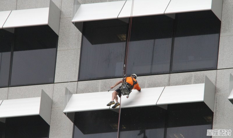 一般的窗户玻璃寿命是多久,梦到窗户玻璃碎了 - 星座运势