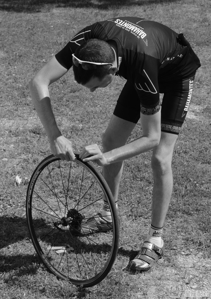 骑车摔一跤寓意好吗，小熊座今日运势 - 星座运势