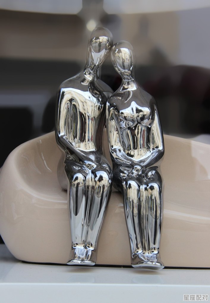 注定离不开水瓶男的星座_水瓶座的男朋友是什么座 - 星座运势