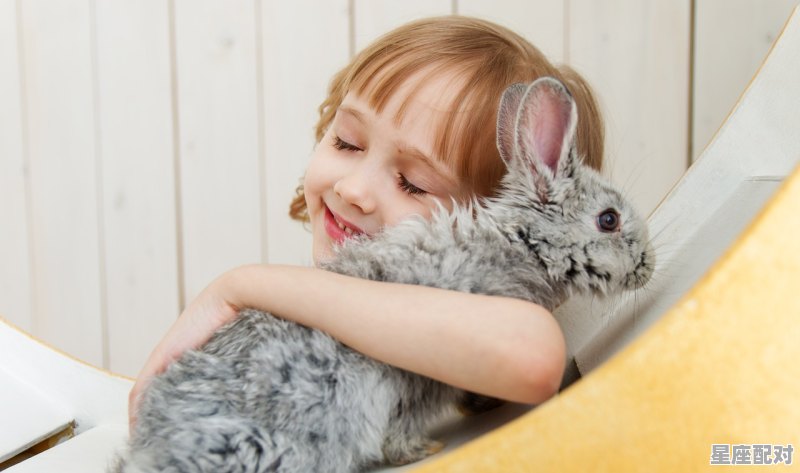 什么星座的人会偷偷看喜欢的人,喜欢的人是什么星座 什么星座的人会偷偷看喜欢的人,喜欢的人是什么星座 - 星座运势