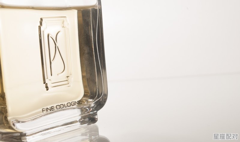 洗完澡喷香水正确方法_正确喷香水的方法 - 星座运势