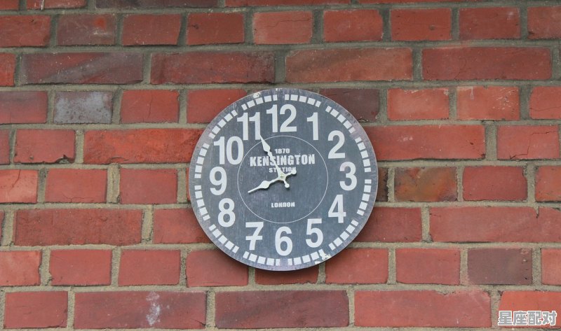 座钟哪边是闹钟，闹铃是什么星座 - 星座运势