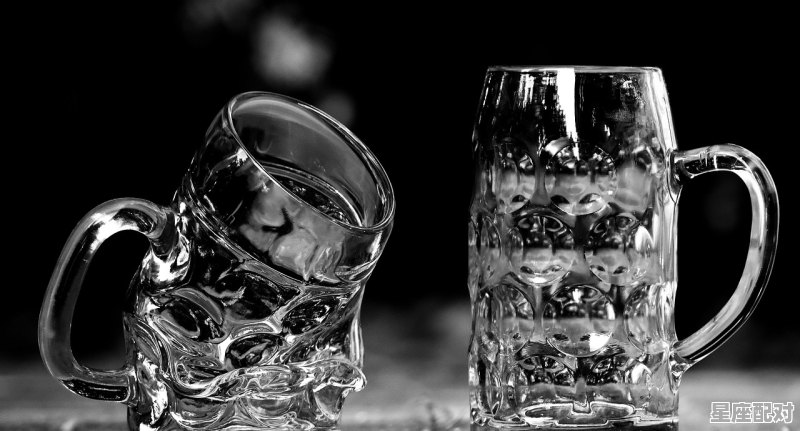 不小心打碎了一个杯子会发生什么,梦到杯子摔碎了 不小心打碎了一个杯子会发生什么,梦到杯子摔碎了 - 星座运势