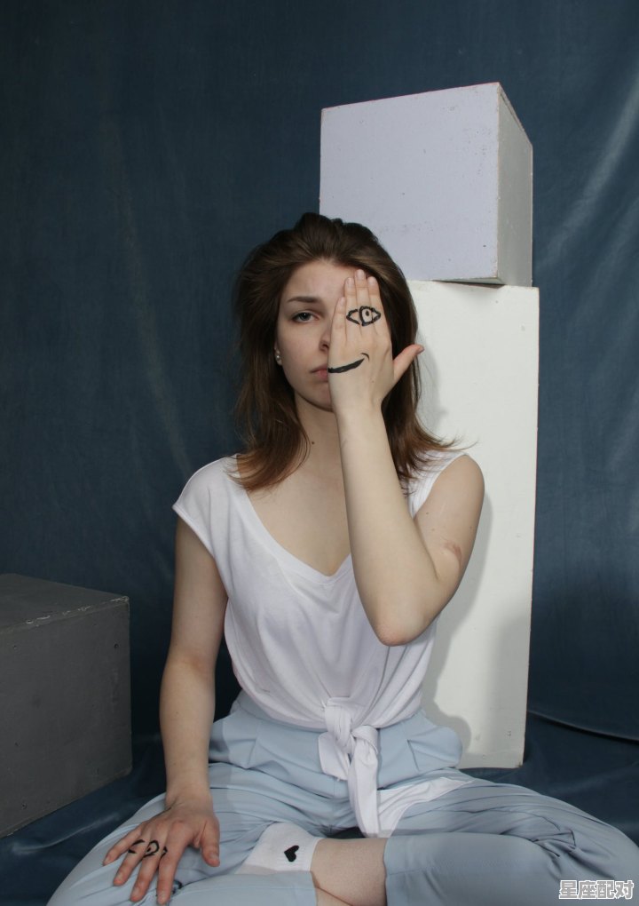 关暮深和苏青是谁演的，苏青是什么星座 - 星座运势