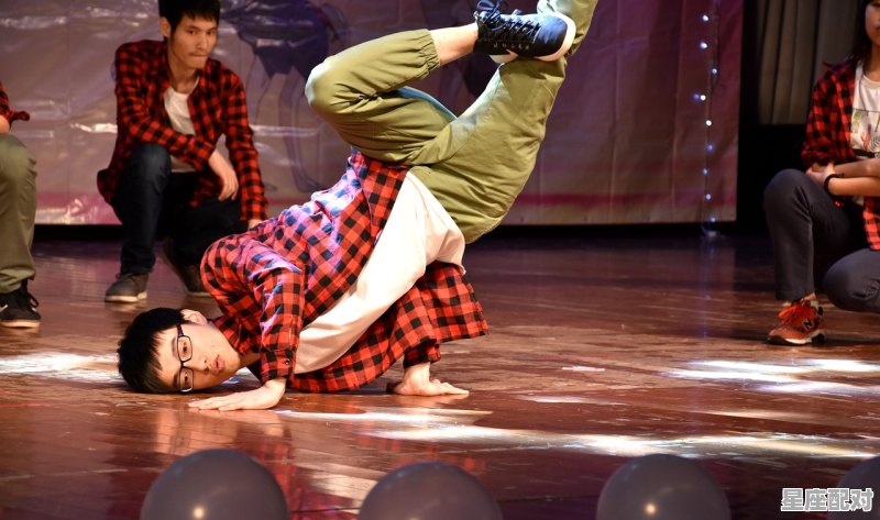 双子座男生性格特点，双子座哥哥性格 - 星座运势