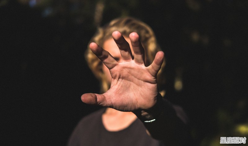 有人说你家乡坏话怎么怼回去_当别人说我家乡不好怎么办 - 星座运势