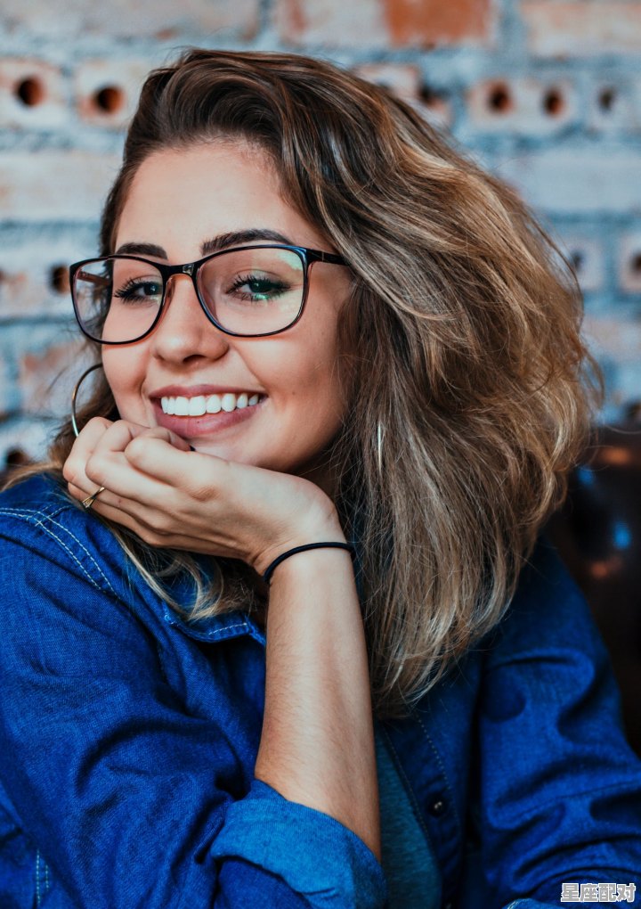 狮子座女生喜欢什么星座的男人,狮子座男与十二星座配对指数是多少啊女生 狮子座女生喜欢什么星座的男人,狮子座男与十二星座配对指数是多少啊女生 - 星座运势