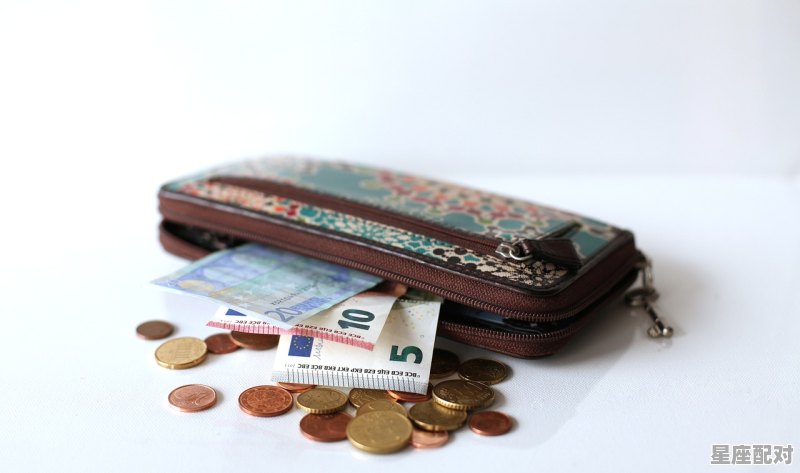 上坟为什么得包水饺，汉族上坟的习俗 - 星座运势