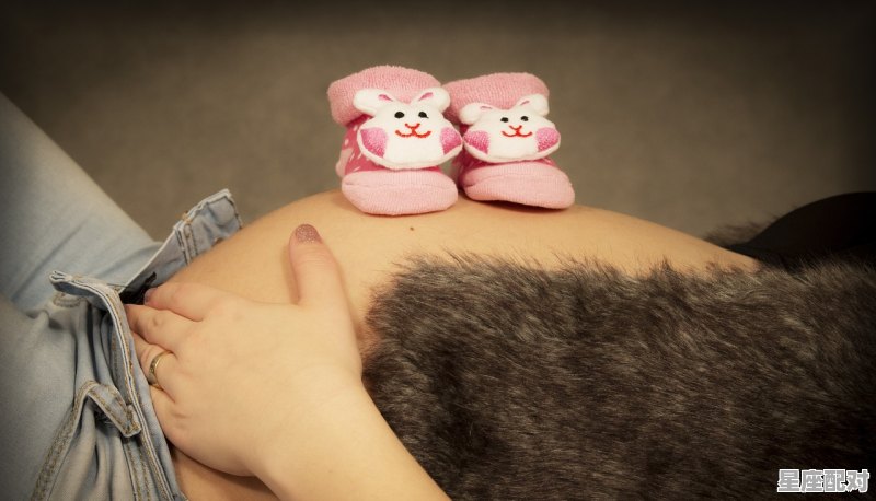 孕晚期睡觉感觉肚子变形了，怎么回事呢？我一直都是侧着睡觉的,孕后期梦到 - 星座运势