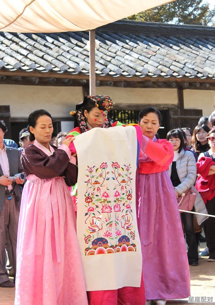 嫁娶都有哪些风俗_送亲迎亲、婚礼有哪些习俗规范和禁忌 嫁娶都有哪些风俗_送亲迎亲、婚礼有哪些习俗规范和禁忌 - 星座运势