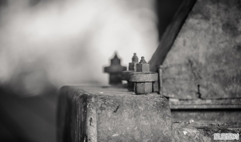 身上没一分钱，哪些地方可以过夜_梦到睡在大街上 - 星座运势