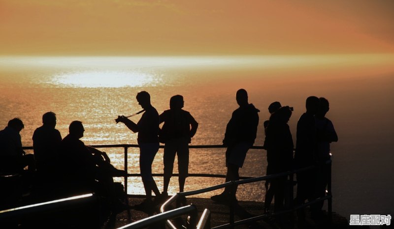 我想一个人去旅游，我没钱怎么去_梦到一个人旅行 - 星座运势