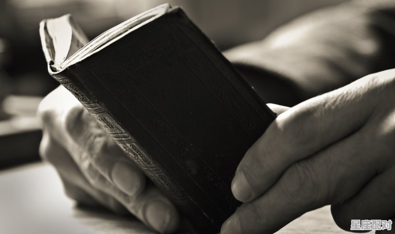 爸爸生病住院我怎么样安慰，梦到父亲生病住院 - 星座运势