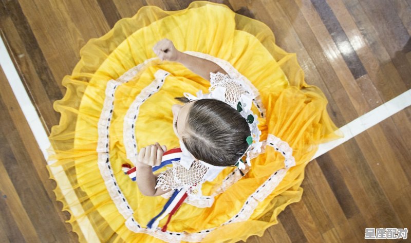 围炉烤火适合烤什么,云南人烤火习俗 - 星座运势