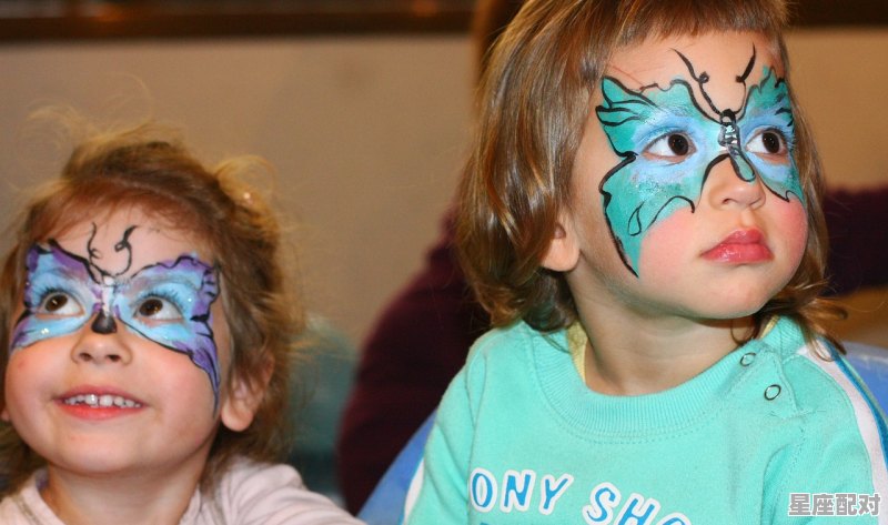 如何把自己的照片和明星的照片在电脑上拼一起,梦到和名人在一起 如何把自己的照片和明星的照片在电脑上拼一起,梦到和名人在一起 - 星座运势