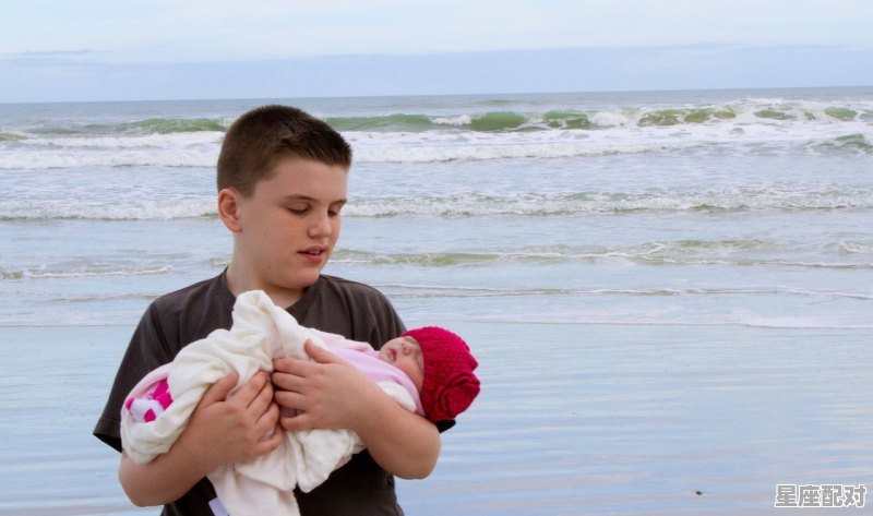 女孩子去男孩子家要给红包的吗_贵州安顺订婚男方要准备什么 - 星座运势