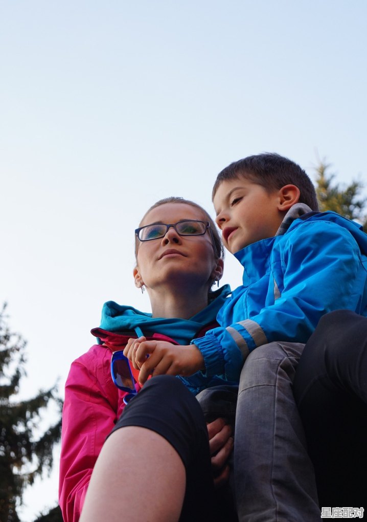 俄罗斯的亲吻礼仪是哪来的_苏联接吻礼仪 俄罗斯的亲吻礼仪是哪来的_苏联接吻礼仪 - 星座运势